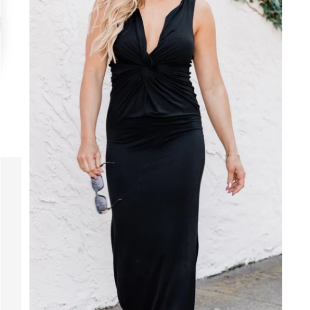 Pink Lily Black Maxi Dress